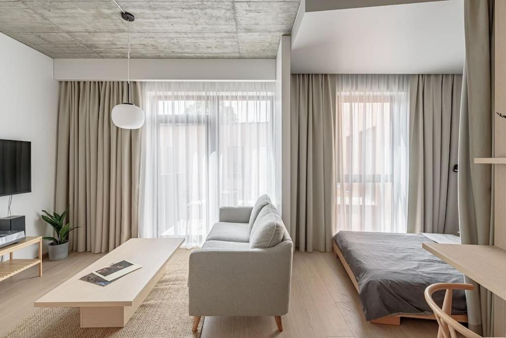 Cozy Japanese Oasis With Balcony, Gramophone, Netflix Apartment Vilnius Luaran gambar